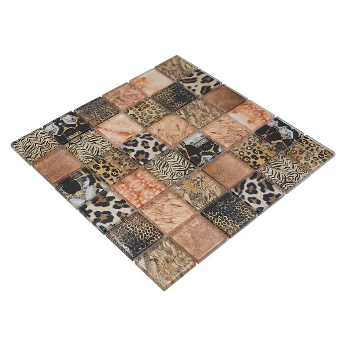 Mosaikfliese Wildlife - 29,8 x 29,8 cm, Braun, Glänzend - Diagonale Ansicht