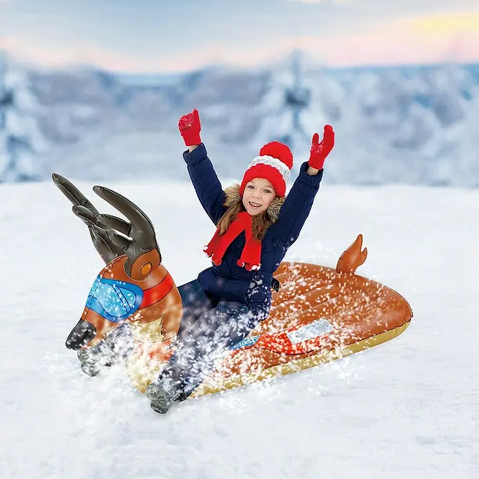 Alpine Blast Kunststoffschlitten Rentier - 140 x 104 cm, Braun - Anwendungsbeispiel