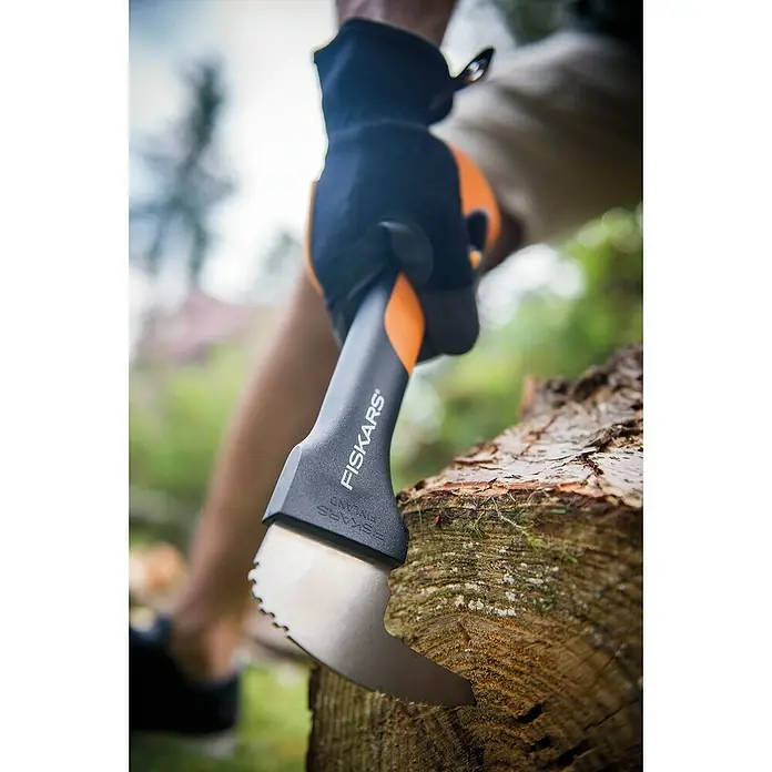 Fiskars WoodXpert Sappie - 35 cm - Toepassingsvoorbeeld