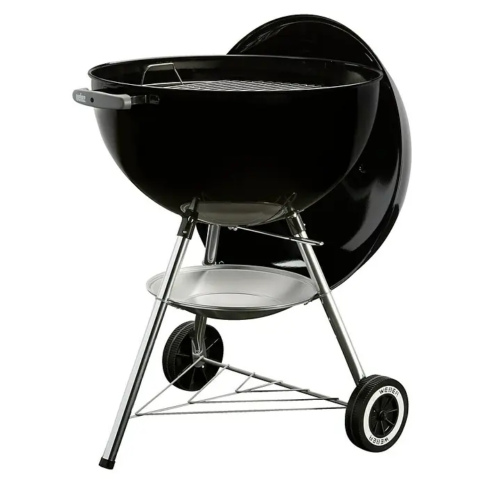 Weber Kugelgrill Test - Schwarz, Hauptgrillfläche: Ø 57 cm - Diagonale Ansicht