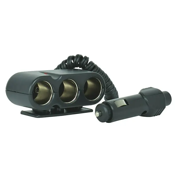 Carpoint Stekkerdoos 3-weg 3x12V 8A - 12 V - Diagonaal zicht