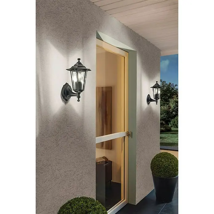 Eglo Laterna 4 Wandlamp voor buiten - 60 W, Zwart, Helder, IP44 - Sfeeropname