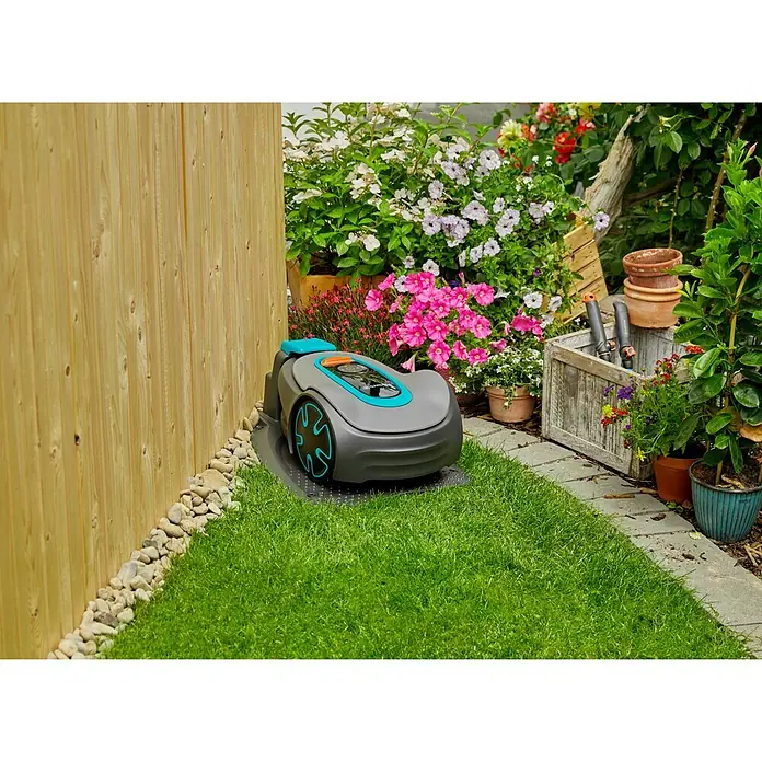 Gardena Mähroboter Sileno minimo 500 - 18 V, Li-Ionen, 1 Akku, Max. Flächenempfehlung: 500 m² - Stimmungsaufnahme
