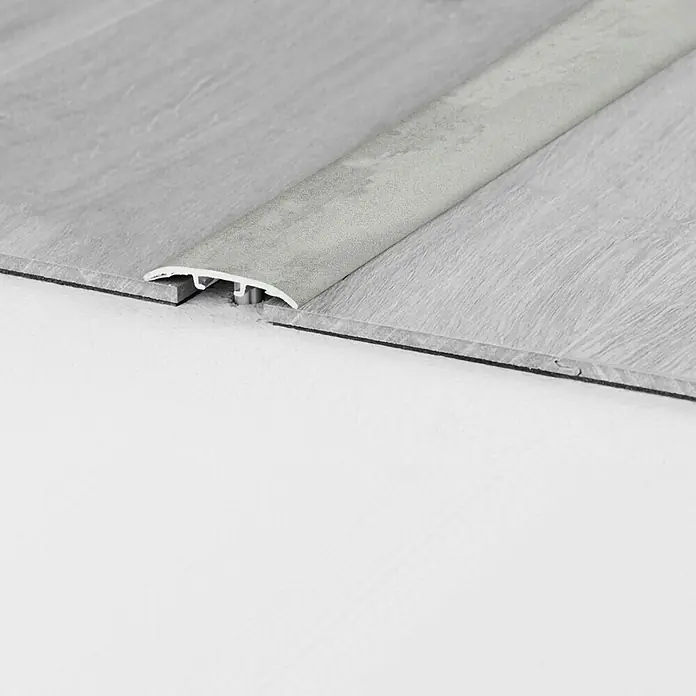 LOGOCLIC Universalprofil 3in1 Sharky Tiles - 0,9 m x 37 mm x 4,5 mm, Montageart: Schrauben - Detailaufnahme