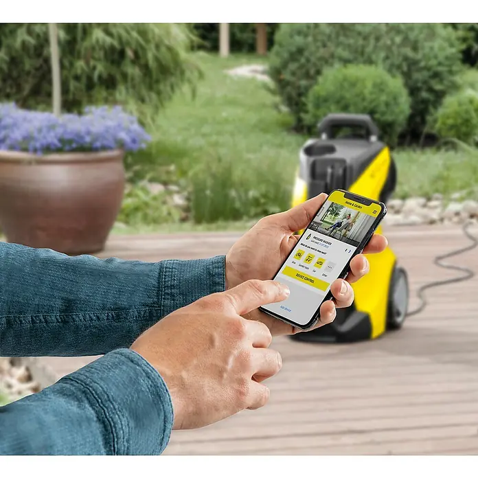 Kärcher Visokotlačni čistač K4 Power Control - 1.800 W, Maksimalni tlak: 130 bar, Radni protok: Maks. 420 l/h - Proizvod u upotrebi