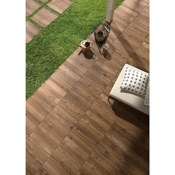Esterno 20 T by Palazzo Terrassenfliese Harmonie - 60 x 60 x 2 cm, Zeder, Matt - Stimmungsaufnahme