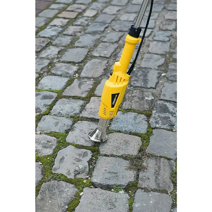 PowerPlus Herbicida POWXG6611 - Potencia: 2.000 W, Mango ergonómico - Producto en uso
