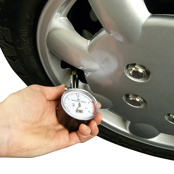 Carpoint Bandenspanningsmeter - Geschikt voor: Autobanden - Close-up