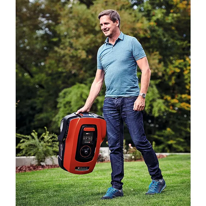 Einhell Power X-Change Mähroboter - inkl. gratis Rasentrimmer - 18 V, 2,5 Ah, Max. Flächenempfehlung: 500 m² - Anwendungsbeispiel