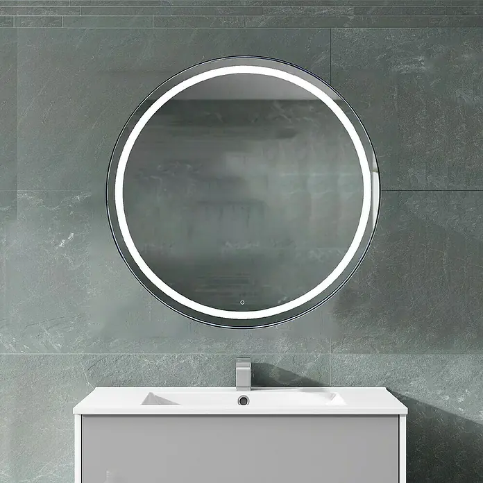 Espejo redondo con luz LED Ogun - Diámetro: 80 cm, Cromo - Foto ambiente