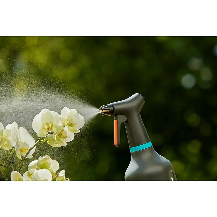 Gardena Pulverizador - Negro, 0,75 l - Producto en uso
