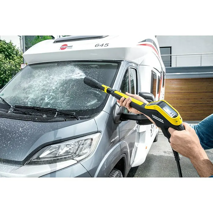 Kärcher Visokotlačni čistač K7 Smart Control - 3.000 W, Maksimalni tlak: 180 bar, Radni protok: Maks. 600 l/h - Proizvod u upotrebi