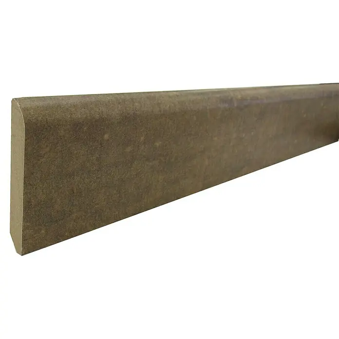 Bariperfil Rodapié Toasted Pine - 2,44 m x 10 mm x 70 mm - Primer plano
