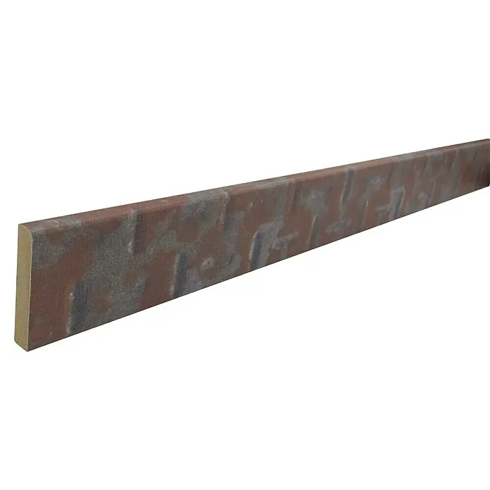 Bariperfil Cornisa Factory - 2,44 m x 7 mm x 40 cm - Primer plano