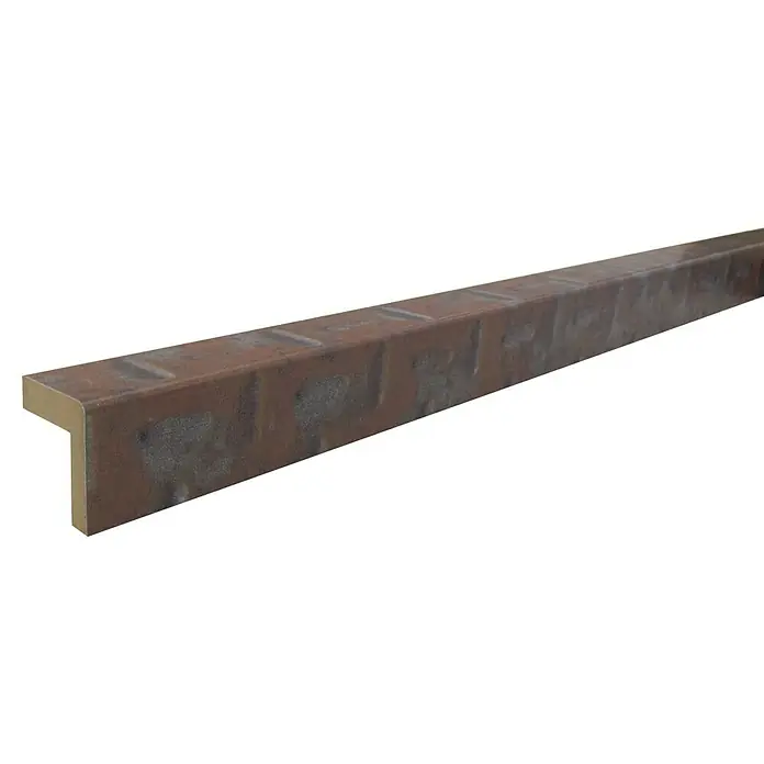 Bariperfil Perfil de acabado y remate Factory - 2,44 m x 25 mm x 30 mm - Primer plano