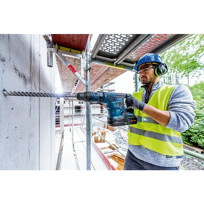 Bosch Professional Biturbo Akku-Bohrhammer GBH 18V-36 C - 18 V, Ohne Akku, Einzelschlagstärke: 7 J - Anwendungsbeispiel
