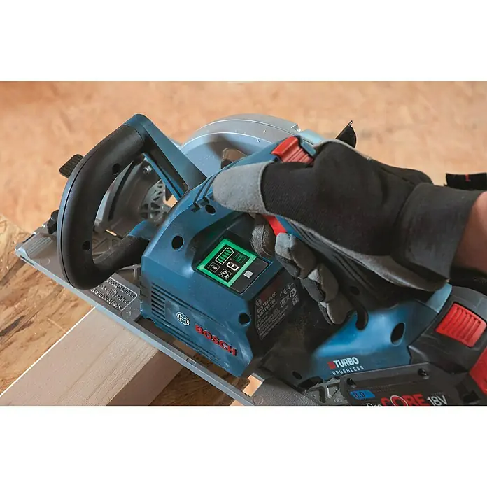 Bosch Professional Biturbo Akku-Handkreissäge GKS 18V-68 GC Solo - 18 V, Ohne Akku, Leerlaufdrehzahl: 2.500 U/min - 5.000 U/min - Anwendungsbeispiel