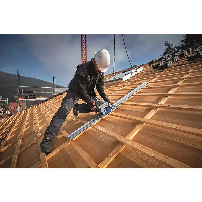 Bosch Professional Biturbo Akku-Handkreissäge GKS 18V-68 GC Solo - 18 V, Ohne Akku, Leerlaufdrehzahl: 2.500 U/min - 5.000 U/min - Anwendungsbeispiel