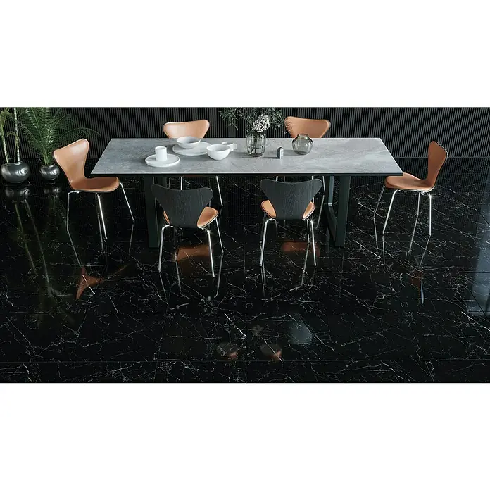 Feinsteinzeugfliese Sombra - 60 x 60 cm, Schwarz, Glänzend - Stimmungsaufnahme