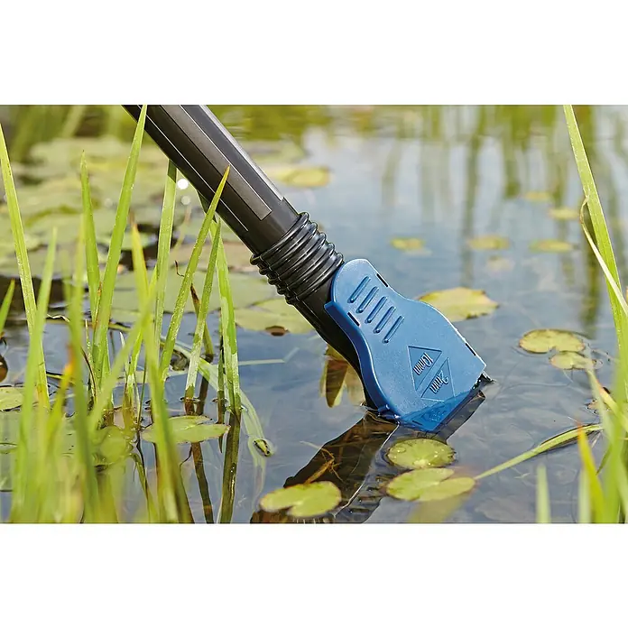 Oase Teichschlammsauger PondoVac Classic - 1.400 W, Tankvolumen: 27 l - Anwendungsbeispiel