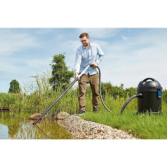 Oase Teichschlammsauger PondoVac Classic - 1.400 W, Tankvolumen: 27 l - Anwendungsbeispiel