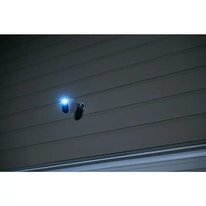 Arlo Überwachungskamera Essential - 1.080 Pixel (Full HD), Erfassungswinkel: 130 °, Weiß, 1 Stk. - Stimmungsaufnahme