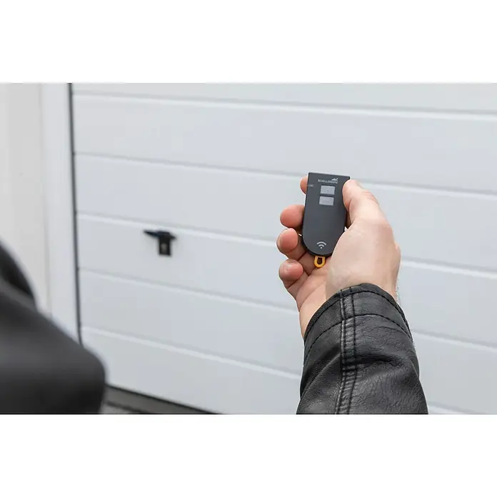 Schellenberg Garagentorantrieb Smart Drive M - Torfläche: Max. 8 m², Zugkraft: Max. 500 N - Anwendungsbeispiel