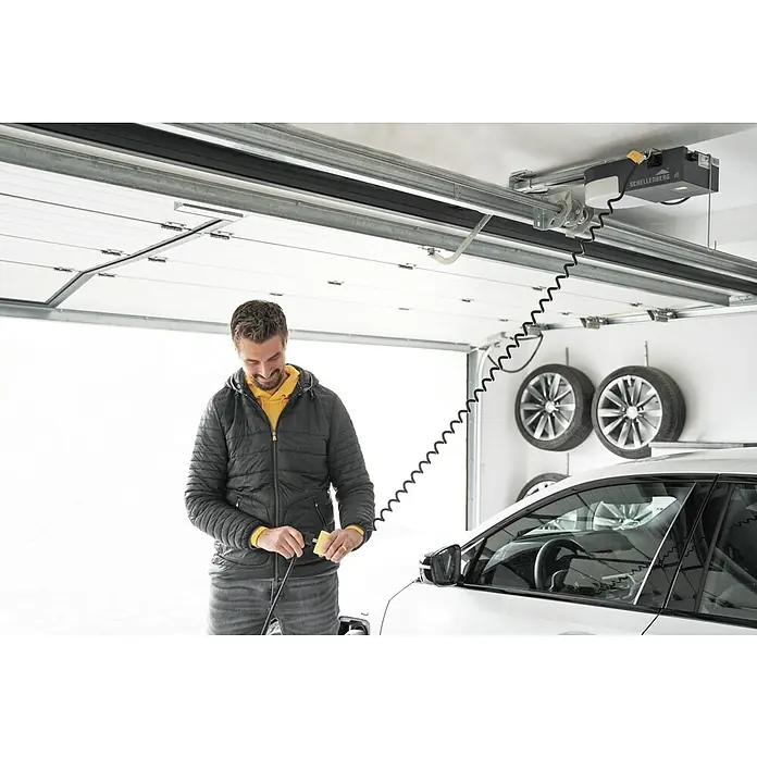 Schellenberg Spiralkabel - 2,8 m, Passend für: Schellenberg Garagentorantrieb Smart Drive L, Schellenberg Garagentorantrieb Smart Drive XL - Anwendungsbeispiel