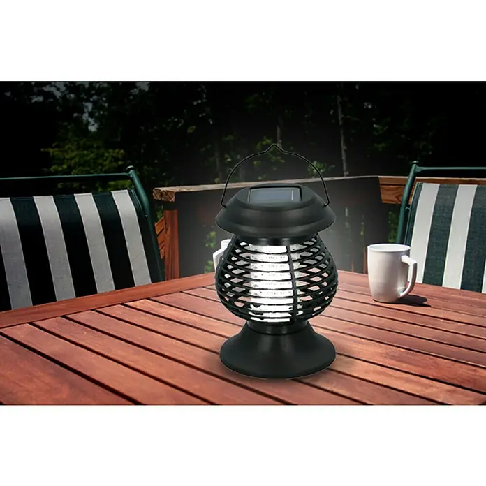 Farolillo antimosquitos solar - Negro - Foto ambiente