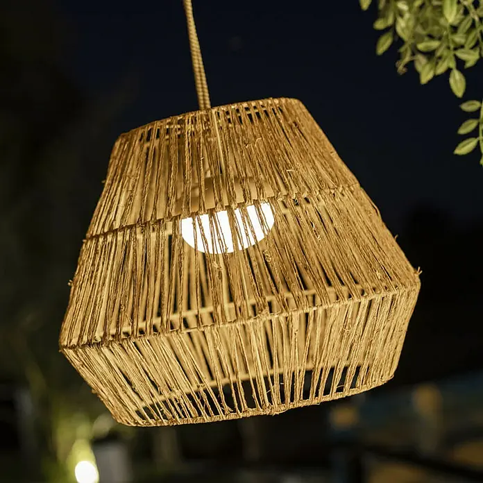 New Garden Pendelleuchte rund Sisine - 9 W, Braun, Ø x H: 40 cm x 30,5 mm - Stimmungsaufnahme