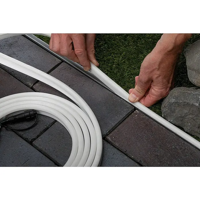 Paulmann Plug & Shine Montageschiene Neon Stripe - Länge: 1 m - Detailaufnahme