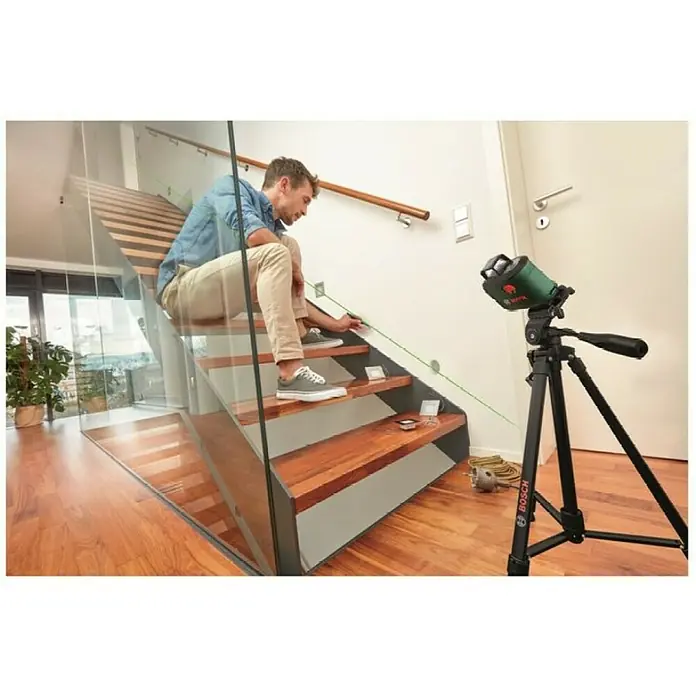 Bosch Universal Križni laserski nivelir Universal Level 360 - Maksimalni radni prostor: 12 m, Sa stativom - Proizvod u upotrebi