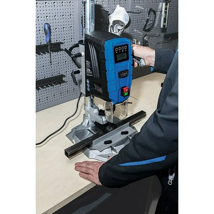 Scheppach Stolna bušilica DP55 - 710 W, Broj okretaja pri praznom hodu: 500 okr/min - 2.600 okr/min, Stezna širina bušeće glave: 1,5 mm - 13 mm - Proizvod u upotrebi