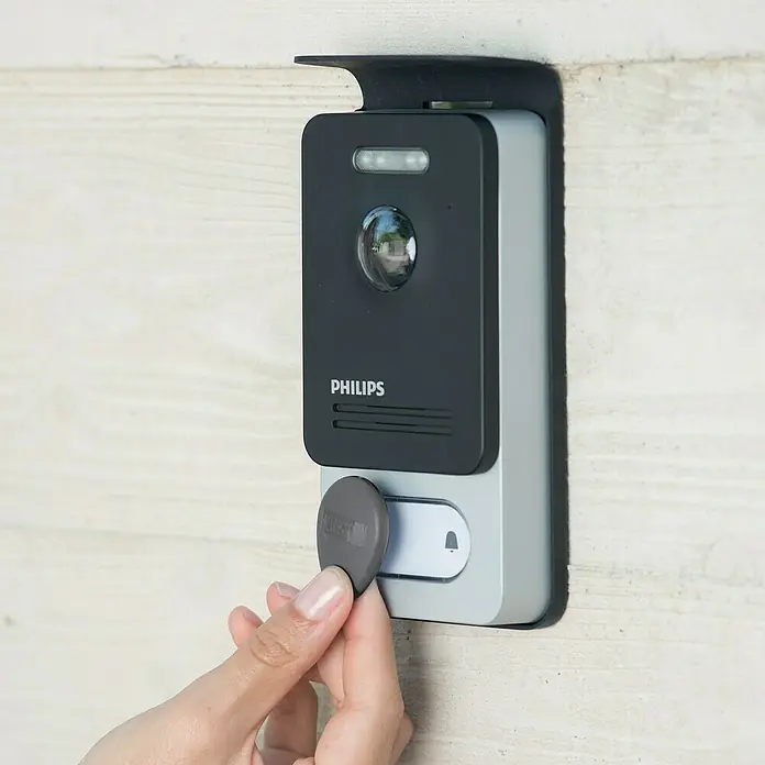 Philips WelcomeEye Funk-Video-Türsprechanlage Connect 2 - Erfassungsreichweite: 120 m, Silber - Anwendungsbeispiel