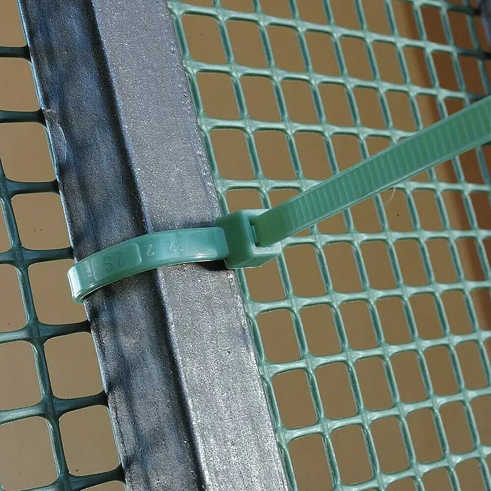 Set de bridas para cables - Largo: 29 cm, 50 uds., Verde - Producto en uso