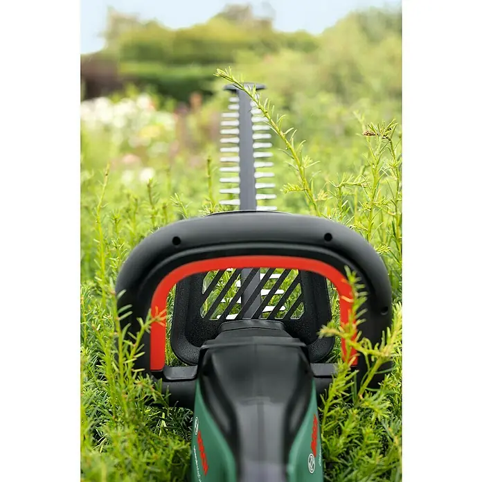 Bosch 18 V Power for All Akumulatorske škare za živicu UniversalHedgeCut 18-55 - 18 V, Litij-ionska, 1 baterija, Duljina reza: 50 cm - Detaljan prikaz