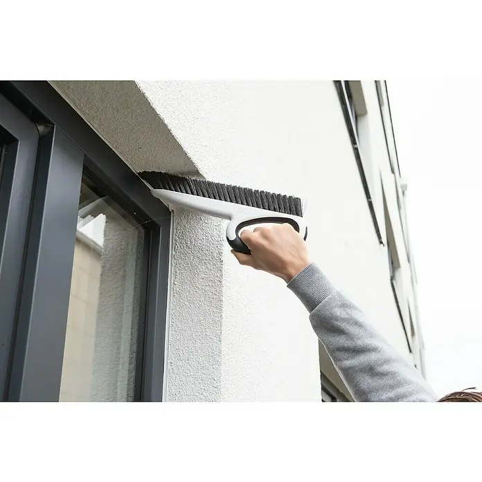 smartQ Tapezierbürste Haushaltsbürste - 31 x 12 cm - Anwendungsbeispiel