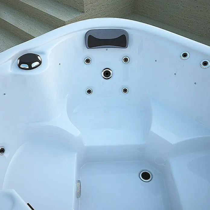 Home Deluxe Außen-Whirlpool Sea Star mit Treppe/ Thermoabdeckung - 180 x 160 x 79 cm, 850 l, Geeignet für: 4 Personen - Stimmungsaufnahme