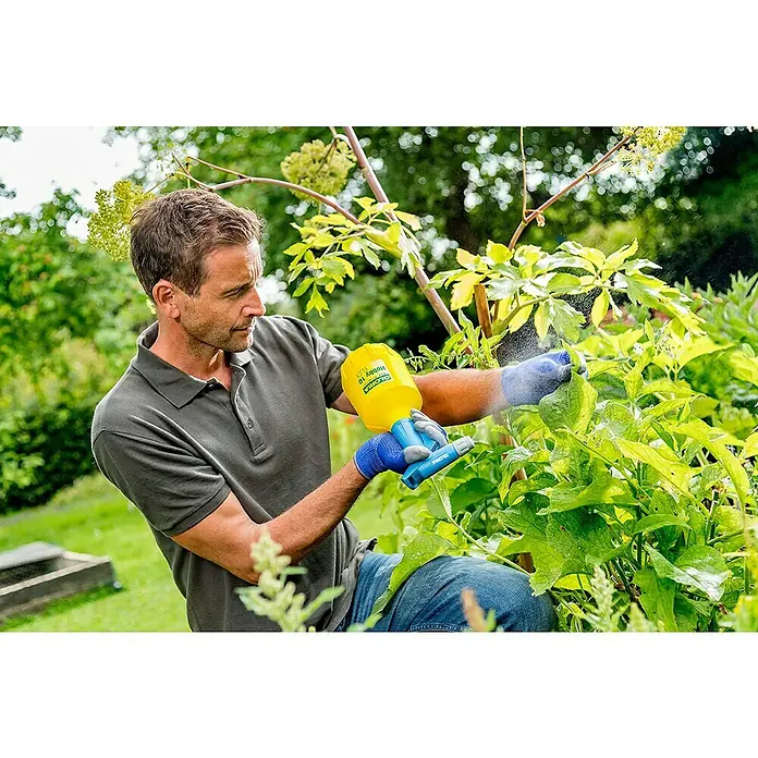 Gloria Handsprüher Hobby 10 FLEX mit Doppelhub - 360° Funktion, 1 l - Anwendungsbeispiel