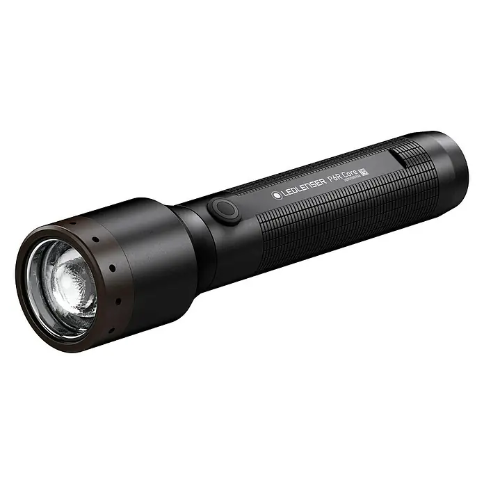 Ledlenser LED-Taschenlampe P6R Core - Akkubetrieben, Schwarz, 15 lm - 900 lm - Diagonale Ansicht