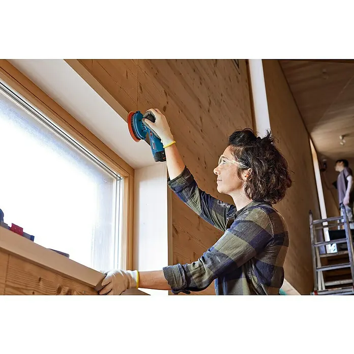 Bosch Professional Akku-Exzenterschleifer GEX 12V-125 Solo - 12 V, Ohne Akku, 5 Ah, Durchmesser Schleifteller: 125 mm - Anwendungsbeispiel