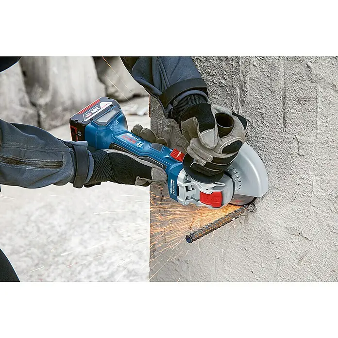 Bosch Professional Akku-Winkelschleifer GWX 18V-7 - 18 V, Ohne Akku, Durchmesser Scheibe: 125 mm - Anwendungsbeispiel