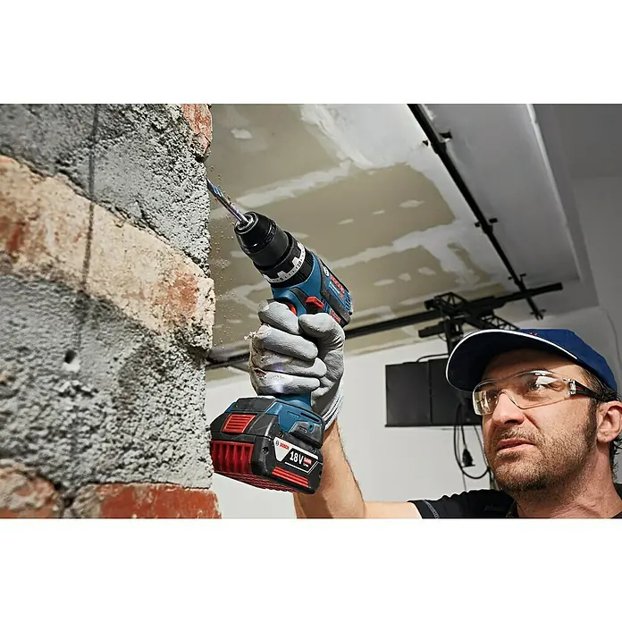 Bosch Professional Akku-Schlagbohrschrauber GSB 18V-60 C - 18 V, Ohne Akku, Leerlaufdrehzahl: 0 U/min - 1.900 U/min - Anwendungsbeispiel