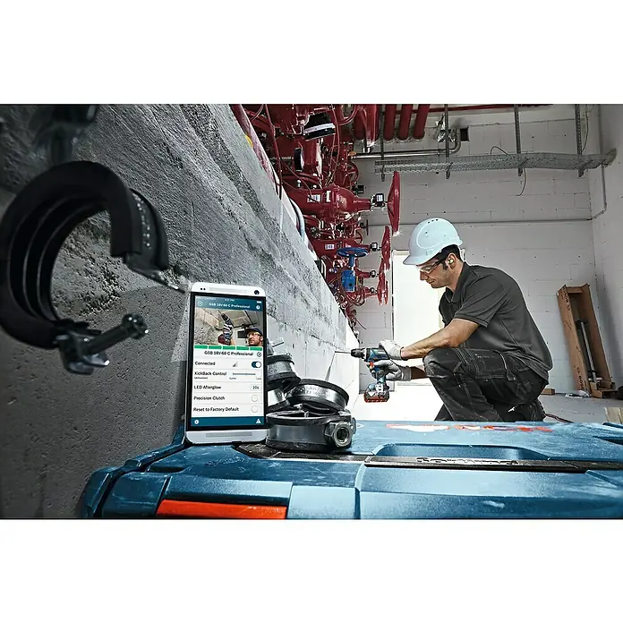 Bosch Professional Akku-Schlagbohrschrauber GSB 18V-60 C - 18 V, Ohne Akku, Leerlaufdrehzahl: 0 U/min - 1.900 U/min - Anwendungsbeispiel