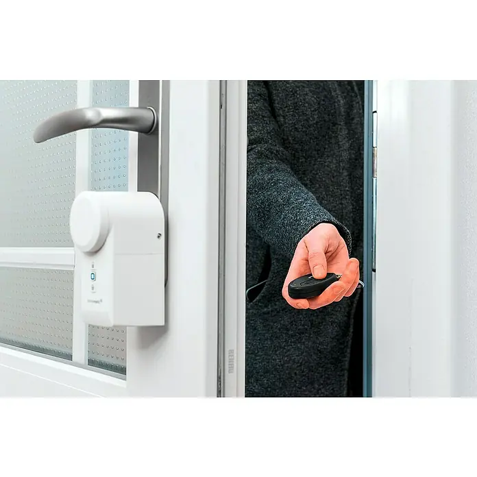Homematic IP Funkfernbedienung HmIP-KRCK - Passend für: Homematic IP Türschlossantrieb, Schwarz, 75 x 38 x 14 mm - Anwendungsbeispiel