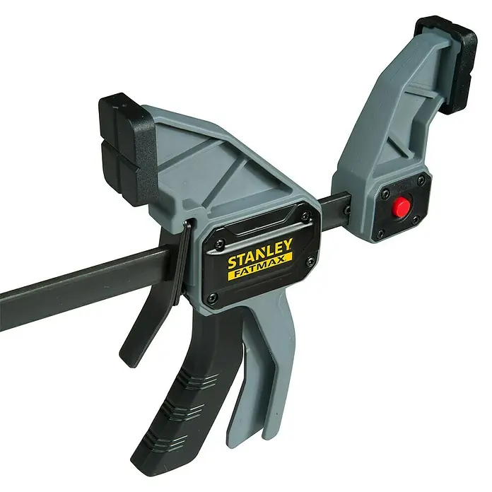 Stanley FatMax Einhandzwinge - Spannweite: 300 mm, Ausladung: 78 mm - Anwendungsbeispiel