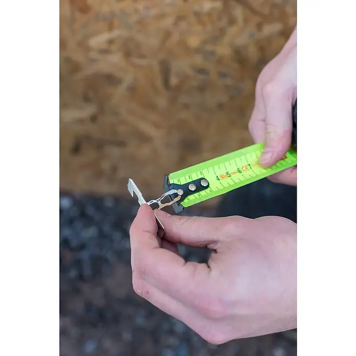 Stanley FatMax Kapselbandmaß PRO BLADE AMOR® - Länge Maßband: 10 m - Anwendungsbeispiel