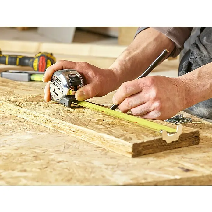 Stanley Kapselmaßband Pro Blade Armor - Länge Maßband: 5 m, Bandbreite: 32 mm - Anwendungsbeispiel