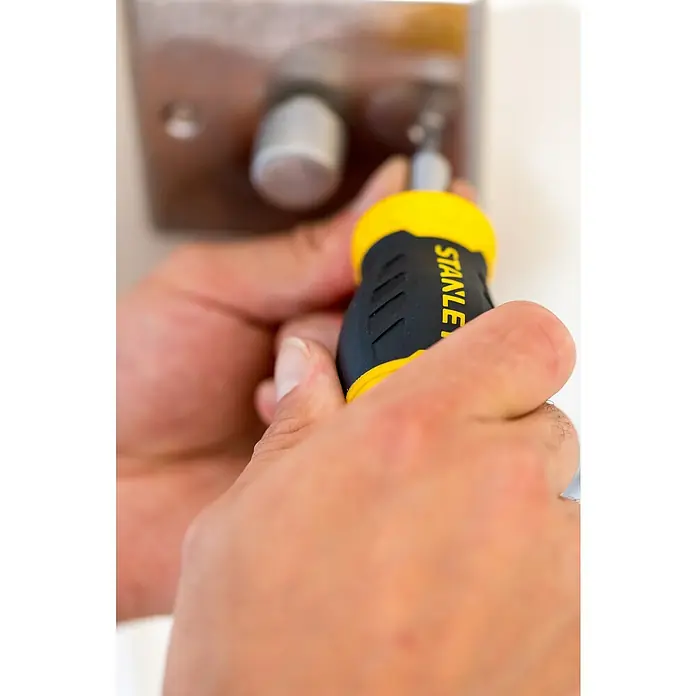 Stanley Vergaser Schraubendreher Stubby 0-66-357 - 8 -tlg. - Anwendungsbeispiel