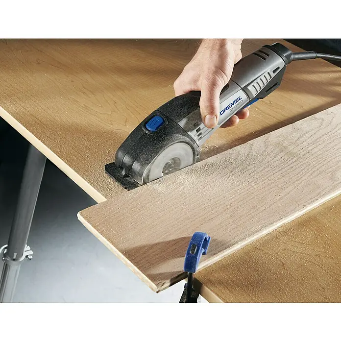 Dremel Carbide doorslijpschijf DSM600 - Schijfdiameter: 77 mm, Zaagdiepte: 20 mm - Toepassingsvoorbeeld